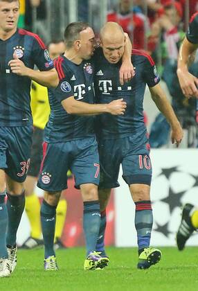 Frank RIBERY, FCB 7 Torjubel, Jubel nach dem Tor zum 1-0 mit Arjen ROBBEN, FCB 10 FC BAYERN München - FC VIKTORIA PILSEN ( - ) Fussball UEFA Champions League, Gruppe D , Gruppenphase Hinspiel, München, 23.10.2013 CL Saison 2013 2014, FCB, München