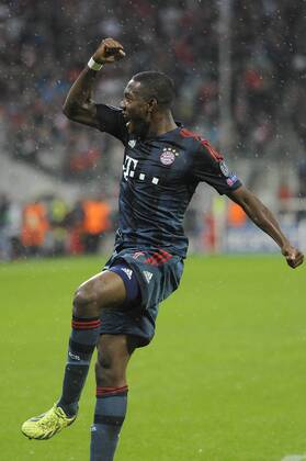 Tor zum 2-0 durch David ALABA (Bayern München),Jubel,Freude,Begeisterung,,Aktion, Fussball Champions League,Vorrunde,Gruppenphase,Gruppe D,3.Spieltag am 23.10.2013. AL L I A N A R E N A