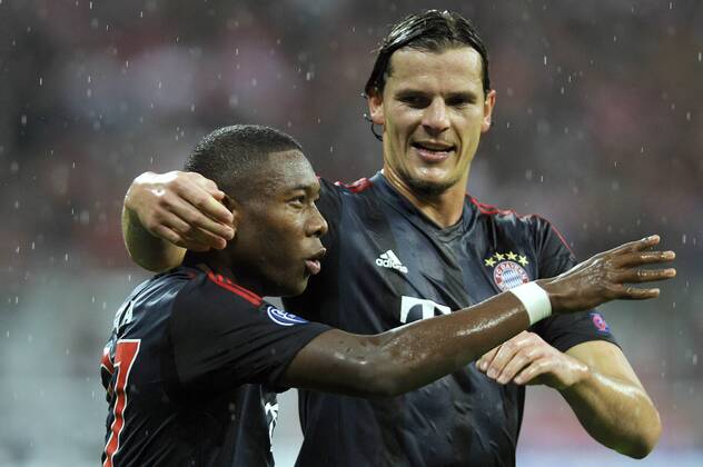 David ALABA (Bayern München) mit Daniel VAN BUYTEN (Bayern München),Torjubel,Jubel,Freude,Begeisterung,,Aktion. FC Bayern München-FC Viktoria Pilsen. Fussball Champions League,Vorrunde,Gruppenphase,Gruppe D,3.Spieltag am 23.10.2013. AL L I A N A R E N A