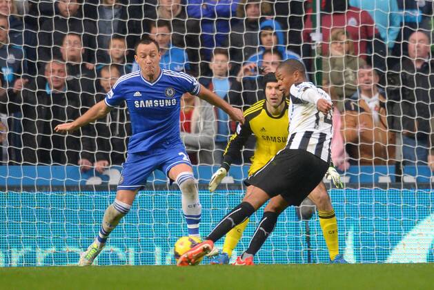 Loic Remy of Newcastle United scores the second goal - Barclays Premier League - Newcastle Utd vs Chelsea - St James Park Stadium - Newcastle - England - 02 11 13 - Picture Simon Bellis Sportimage EDITORIAL USE ONLY. No use with unauthorised audio, video, data, fixture lists, club league logos or live services. Online in-match use limited to 120 images, no video emulation. No use in betting, games or single club league player publications.