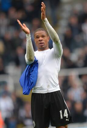 Loic Remy of Newcastle United applauds the supporters - Barclays Premier League - Newcastle Utd vs Chelsea - St James Park Stadium - Newcastle - England - 02 11 13 - Picture Simon Bellis Sportimage EDITORIAL USE ONLY. No use with unauthorised audio, video, data, fixture lists, club league logos or live services. Online in-match use limited to 120 images, no video emulation. No use in betting, games or single club league player publications.