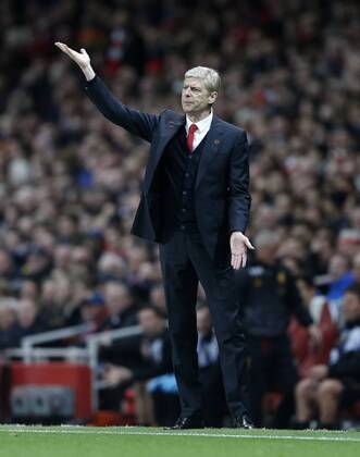 Arsenal s Arsene Wenger in action Arsenal v Liverpool - Barclays Premier League - Emirates Stadium - London - England -02 11 2013 - Pic David Klein Sportimage EDITORIAL USE ONLY. No use with unauthorised audio, video, data, fixture lists, club league logos or live services. Online in-match use limited to 120 images, no video emulation. No use in betting, games or single club league player publications.