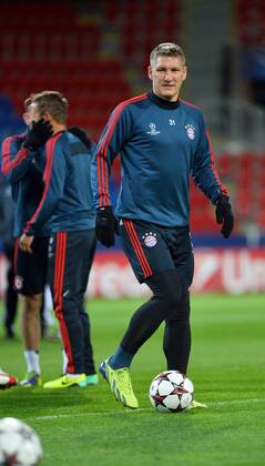 Bastian Schweinsteiger (FC Bayern München) Abschlusstraining, FC Viktoria Pilsen vs. Bayern München, Champions League, Vorrunde, 04.11.2013 EP_bhr