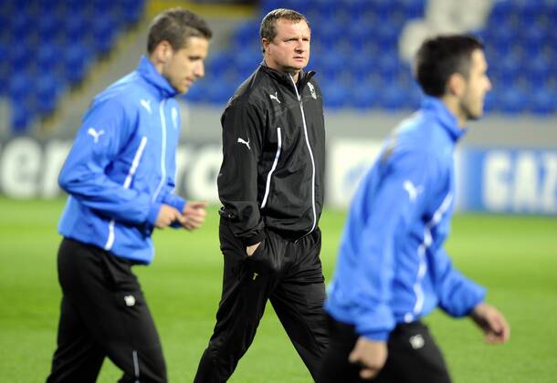 FC Viktoria Plzen coach Pavel Vrba (middle) pictured during training on November 4, 2013 in Pilsen, Czech Republic ahead of the 4th round Group D Champions League match FC Viktoria Plzen vs FC Bayern Munich. (CTKxPhoto PetrxEret) CTKPhotoP201311040741301  ert 9