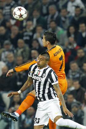 Arturo Vidal Juventus, Cristiano Ronaldo Real Madrid, Torino 05-11-2013 Juventus Stadium Football Calcio 2013 2014 Champions League Juventus Turin - Real Madrid MarcoxBertorello