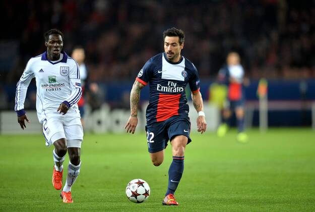 Ezequiel Lavezzi (psg) - Fabrice N Sakala (and) FOOTBALL : Paris Saint Germain (PSG) vs RSC Anderlecht - Champions League - 05 11 2013 AnthonyBIBARDFEP 