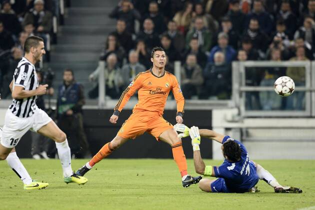 Db Torino 05 11 2013 - Champions League Juventus Turin vs Real Madrid: Tor durch Cristiano Ronaldo 