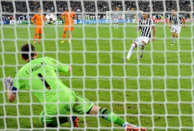 IPP20131105 Football - soccer: UEFA Champions League, Juventus Turin - Real Madrid, Tor durch Arturo Vidal xHOCHxZWEIx xItalyxPhotoxPressx 