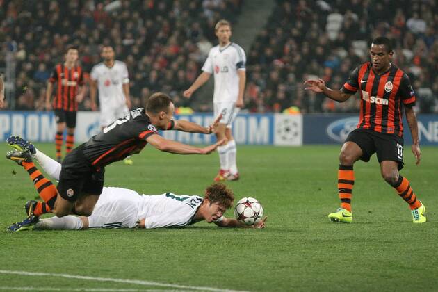 Fussball - Champions League 2013 2014 - Shakhtar Donetsk - Bayer 04 Leverkusen: Heung Min Son 