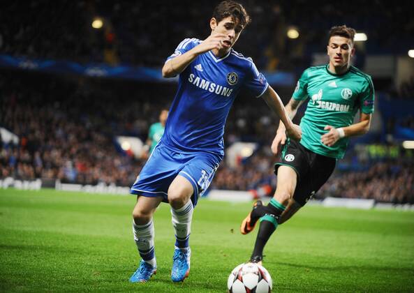 Football - 2013 2014 Champions League - Group E: Chelsea vs. FC Schalke 04 Oscar - Chelsea Roman Neustadter - Schalke at Stamford Bridge. COLORSPORT ANDREW COWIE 