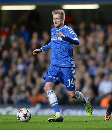 FUSSBALL CHAMPIONS LEAGUE SAISON 2013 2014 Vorrunde in London FC Chelsea - FC Schalke 06.11.2013 Andre Schürrle (FC Chelsea) am Ball 