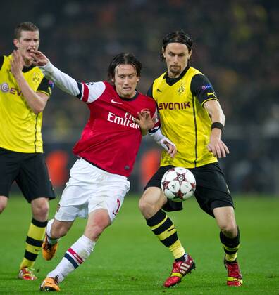 Neven SUBOTIC (DOR) - Tomas ROSICKY (l ARS) Fussball international UEFA Championsleague, Saison 2013 2014, 4.Gruppenspiel: Borussia Dortmund - Arsenal London in Dortmund, Deutschland am 06.11.2013,