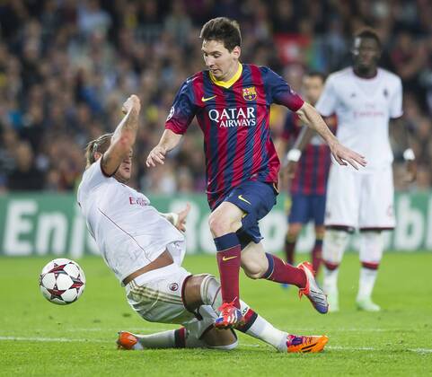 Barcelona, ESPANA - November 6 - UEFA Champions League 2013 2014 - Futbol Club Barcelona - FC Barcelona - FC Barcelona vs AC Milan - jornada 04 de La UEFA Champions League 2014 en el Camp Nou el 6 de Noviembre de 2013 en Barcelona, Espana. (Photo: Victor Salgado Cordon Press) Philippe Mexes - Leo Messi 
