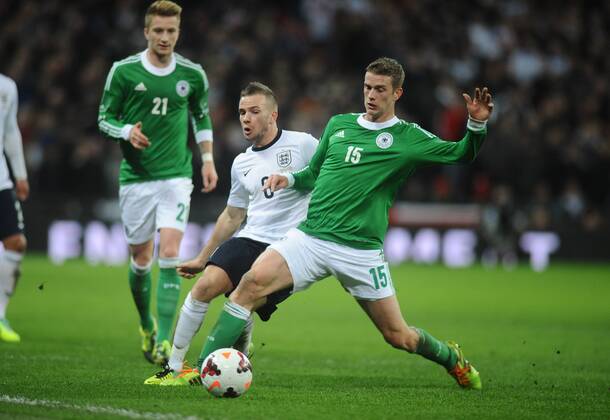 Football - 2013 International Friendly - England vs. Germany Tom Cleverley - England Lars Bender - Germany at Wembley. COLORSPORT ANDREW COWIE