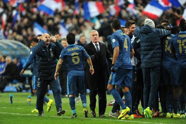 Didier Deschamps (entraineur -selectionneur France) Raphael Varane - Mathieu Valbuena (France) Guy Stephan (entraineur adjoint France) FOOTBALL : France vs Ukraine - Barrages CDM 2014 - 19 11 2013 N.LeGouic FEP Panoramic