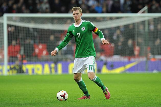 Fußball Länderspiel England - Deutschland am 19.11.2013 im Wembley-Stadion in London Per Mertesacker ( Deutschland )
