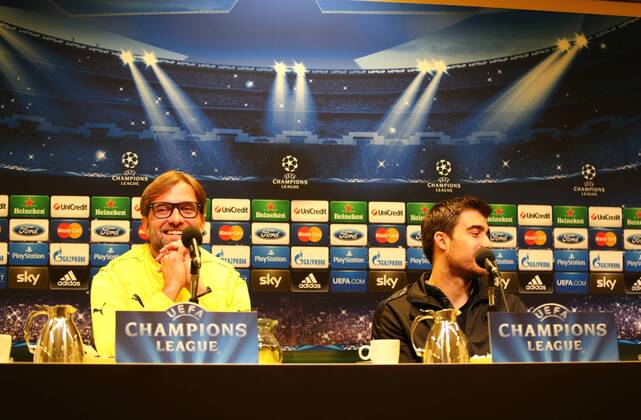 Montag 25.11.2013, Saison 2013 2014, UEFA Champions League, Pressekonferenz im Presseraum des Dortmunder Signal Iduna Parks vor dem Spiel zwischen dem BVB Borussia Dortmund und dem SSC Neapel, Trainer Jürgen Klopp (BVB) und Sokratis Papastathopoulos (BVB), v.l.