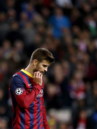 Gerard Pique of FC Barcelona during the Champions League match between Ajax Amsterdam and FC Barcelona on November 26, 2013 at the Amsterdam Arena in Amsterdam, The Netherlands. Ajax v FC Barcelona UEFA Champions League 2013 2014 xVIxLaurensxLindhoutxIVx 1924832