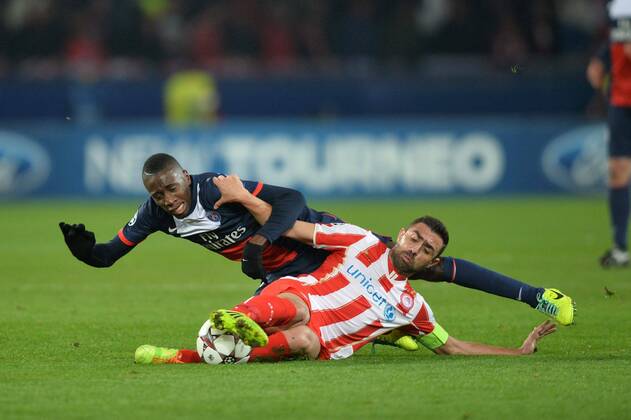 Blaise Matuidi (psg) - Giannis Maniatis (oly) - Paris st. Germain vs Olympiakos Piräus - Champions League - 27 11 2013 AnthonyBIBARD FEP Panoramic 