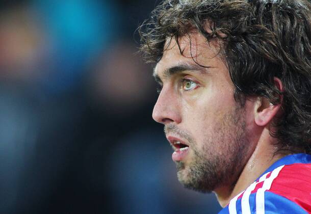 07.12.2013 St Jakob Park Basel ,SCHWEIZ, Saison 2013 2014 Herren Fussball Super League FC Basel - Grasshopper Club Zürich Matias Delgado (FC Basel) ; Einzelbild , Aktion