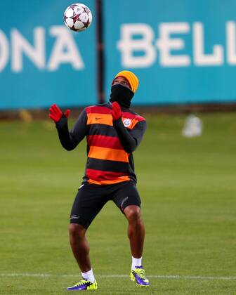 Galatasaray s forward Didier Drogba practices during a training session in Istanbul on December 9, 2013, on the eve of the UEFA Champions League football match Galatasaray vs Juventus 
