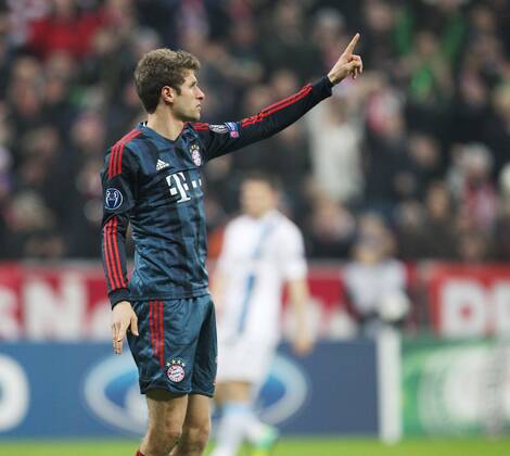 Torjubel von Thomas MÜLLER 25 (FC Bayern München) mit erhobenem Zeigefinger FC Bayern München vs. Manchester City, Fussball, Championsleague, 10.12.2013 Foto: Eibner EP_ckt