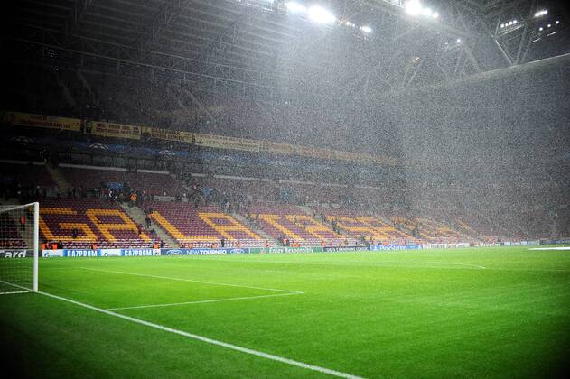 UEFA Champions League group B match - Turk Telekom Arena Stadium on December 10, 2013 in Istanbul, Turkey. Pictured: Atmosphere of Stadium, home of Galatasaray Istanbul - 