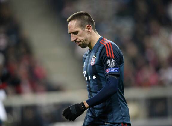 10.12.2013, Fussball Champions League 2013 2014, Vorrunde, 6.Spieltag, FC Bayern München - Manchester City FC, in der Allianzarena München. Franck Ribery (München) unzufrieden.