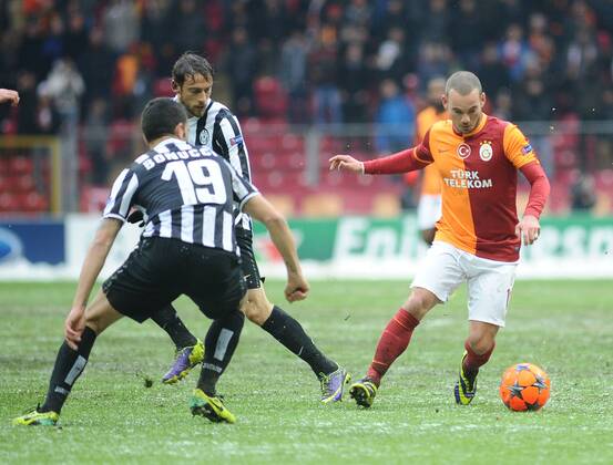 UEFA Champions League group B match between Galatasaray Istanbul and Juventus Torino at Turk Telekom Arena Stadium on December 11, 2013 in Istanbul. Pictured: Wesley Sneijder of Galatasaray. 