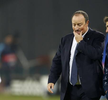 Napoli s Rafa Benitez looks on Napoli v Arsenal - UEFA Champions League - San Paolo Stadium - Naples - Italy - 11 12 2013 - Pic David Klein Sportimage EDITORIAL USE ONLY. No use with unauthorised audio, video, data, fixture lists, club league logos or live services. Online in-match use limited to 120 images, no video emulation. No use in betting, games or single club league player publications.