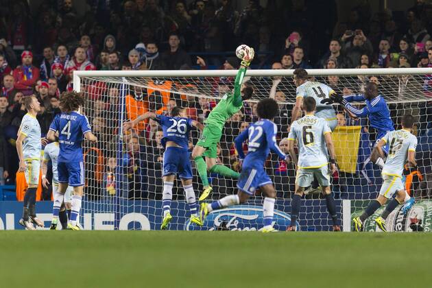11.12.2013 London, England. Steaua Bucharest& x2019;s goalkeeper Ciprian TATARUSANU makes a save during the Champions League group E game between Chelsea and Steaua Bucharest from Stamford Bridge. xCraigxMercerx  ActionPlus11478219