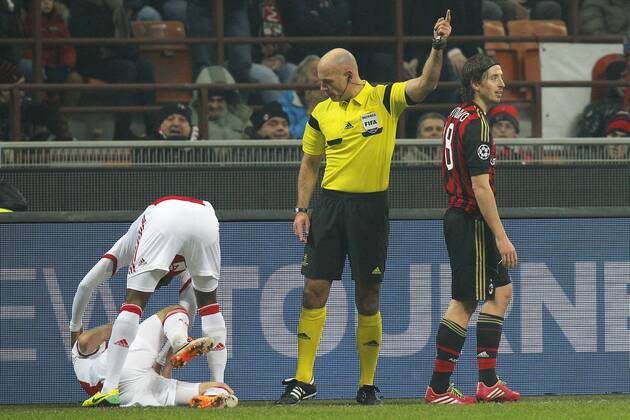 espulsione Riccardo Montolivo Milan, red card, Milano 11-12-2013, Stadio Giuseppe Meazza, Football Calcio 2013 2014, Champions League, Milan - Ajax, Foto Marco Bertorello Insidefoto MarcoxBertorello