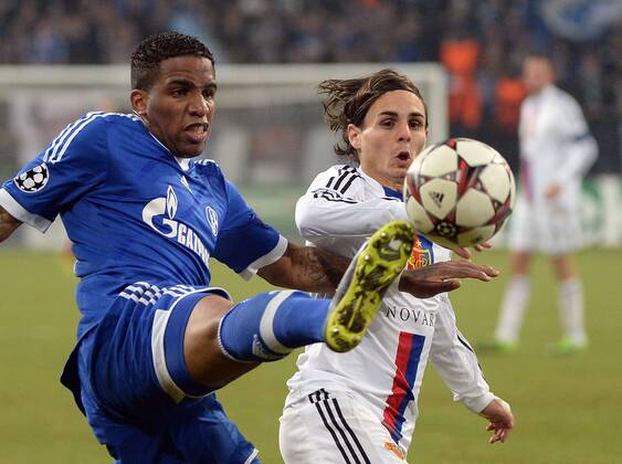 11.12.2013, xjhx, Fussball, UEFA Champions League, FC Schalke 04 - FC Basel, v.l. Jefferson Farfan (FC Schalke 04), Kay Voser (FC Basel)