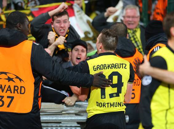 Mittwoch 11.12.2013, Saison 2013 2014, UEFA Champions League, 6. Spieltag im Stadion Velodrome Marseille, Torjubel zum Dortmunder 2:1: Torschütze Kevin Großkreutz (BVB)