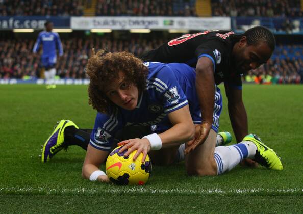 Chelsea FC London v Crystal Palace . . London, UK . . 14.12.2013 David Luiz (C) Cameron Jerome (CP)
