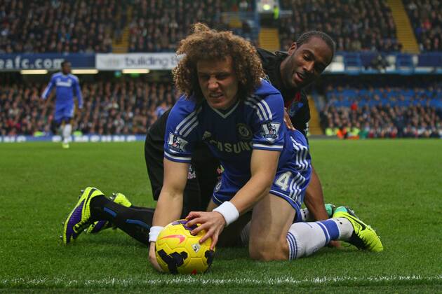 Chelsea FC London v Crystal Palace . . London, UK . . 14.12.2013 David Luiz (C) Cameron Jerome (CP)