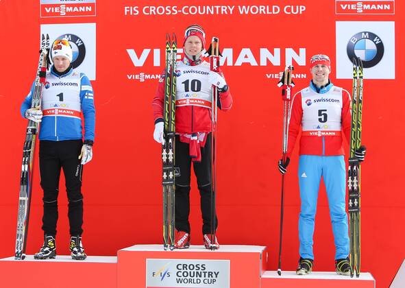 SKI NORDISCH - FIS WC Davos, 1,5km Sprint, Herren DAVOS,SCHWEIZ,15.DEZ.13 - SKI NORDISCH, LANGLAUF - FIS Weltcup, 1,5km Sprint der Herren, Freistil, Siegerehrung. Bild zeigt Martti Jylhae (FIN), Anders Gloeersen (NOR) und Sergey Ustiugov (RUS).