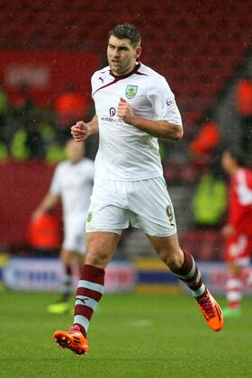 Football - 2013 2014 FA Cup - Third Round: Southampton vs. Burnley Sam Vokes of Burnley Colorsport Shaun Boggust