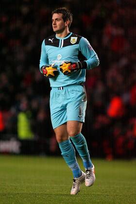 Football - 2013 2014 FA Cup - Third Round: Southampton vs. Burnley Tom Heaton of Burnley Colorsport Shaun Boggust