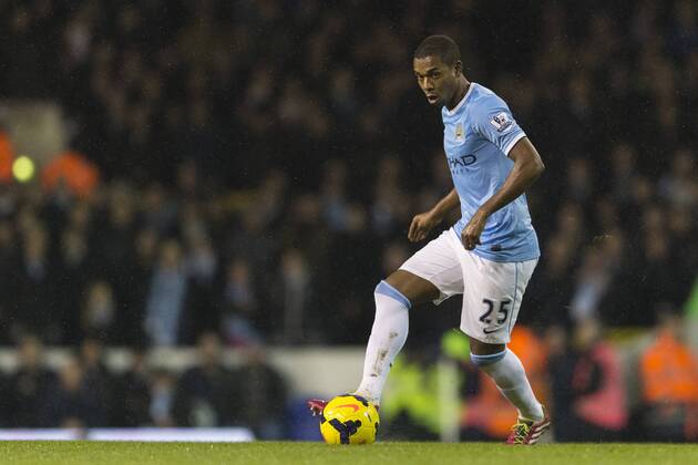 29.01.2014 London, England. Manchester City s FERNANDINHO in action during the Premier League game between Tottenham Hotspur and Manchester City from White Hart Lane. xCraigxMercerx  ActionPlus20171847