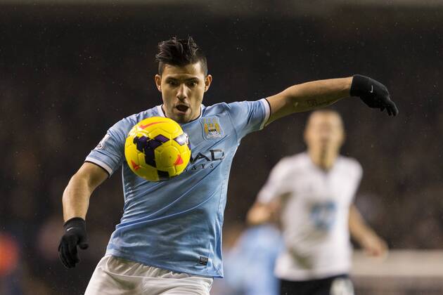 29.01.2014 London, England. Manchester City s Sergio Kun Aguero in action during the Premier League game between Tottenham Hotspur and Manchester City from White Hart Lane. xCraigxMercerx  ActionPlus20171850