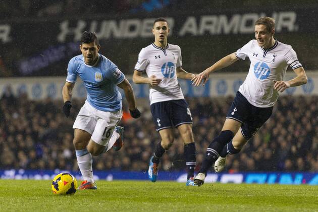 29.01.2014 London, England. Manchester City s Sergio Kun Aguero in action during the Premier League game between Tottenham Hotspur and Manchester City from White Hart Lane. xCraigxMercerx  ActionPlus20171851