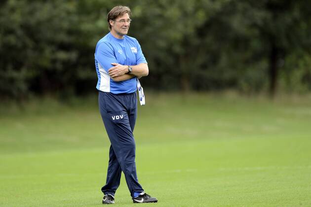 VDV-Trainingscamp --- Fussball --- 1.Bundesliga --- 09.07.2012 Ralf Zumdick (Trainer VDV), Freude, Freisteller, Einzelbild