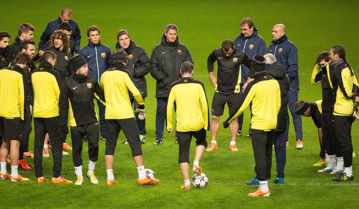 Barcelona manager Gerardo -Tata- Martino takes the training session - UEFA Champions League First Knockout Round - Manchester City vs Barcelona - Etihad Stadium - Manchester - England - 17th February 2014 - Picture Phil Oldham Sportimage EDITORIAL USE ONLY. No use with unauthorised audio, video, data, fixture lists, club league logos or live services. Online in-match use limited to 120 images, no video emulation. No use in betting, games or single club league player publications.