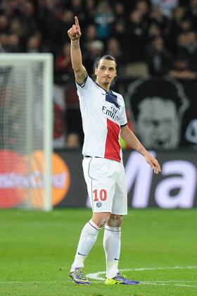 Fußball Champions League Achtelfinale Bayer Leverkusen - Paris St. Germain am 18.02.2014 in der BayArena in Leverkusen Torjubel zum 0:2 durch Zlatan Ibrahimovic ( Paris )
