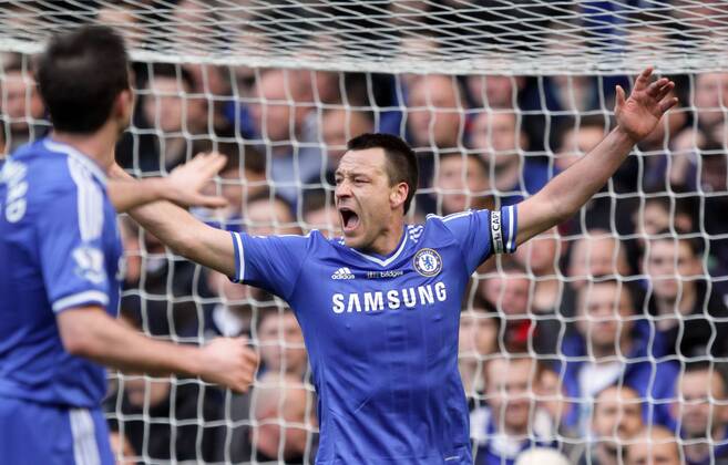 Chelsea v Everton . . London, UK . . 22.02.2014 John Terry (C) celebrates victory. 