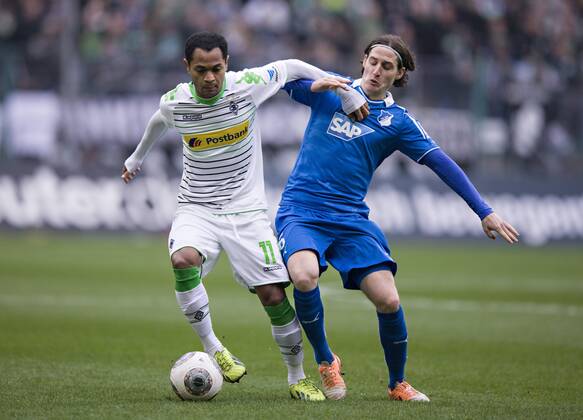 Mönchengladbach, 22.02.2014, Borussia Park Raffael (BMG), Sebastian Rudy (TSG) VfL Borussia Mönchengladbach - TSG Hoffenheim