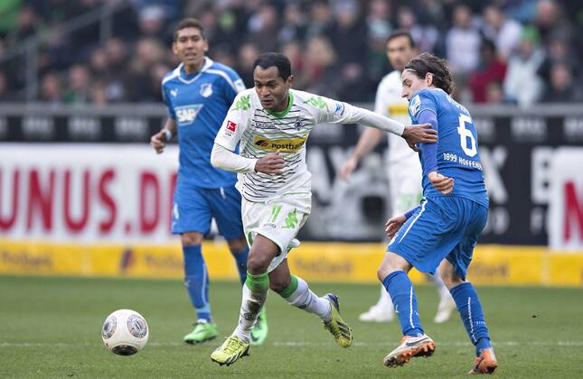 Mönchengladbach, 22.02.2014, Borussia Park Raffael (BMG), Sebastian Rudy (TSG) VfL Borussia Mönchengladbach - TSG Hoffenheim