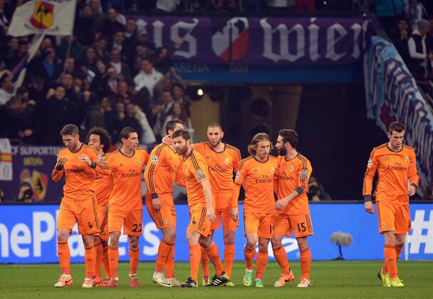 26.02.2014, xjhx, Fussball Champions League, FC Schalke 04 - Real Madrid, v.l. Karim Benzema (Real Madrid) Torjubel, Goal celebration, celebrate the goal 0:1