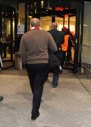 Präsident Uli Hoeness (FC Bayern München) bei der Ankunft in der Allianz Arena. Bayern München - FC Arsenal, Champions League, Achtelfinale, Fussball, 11.03.2014,